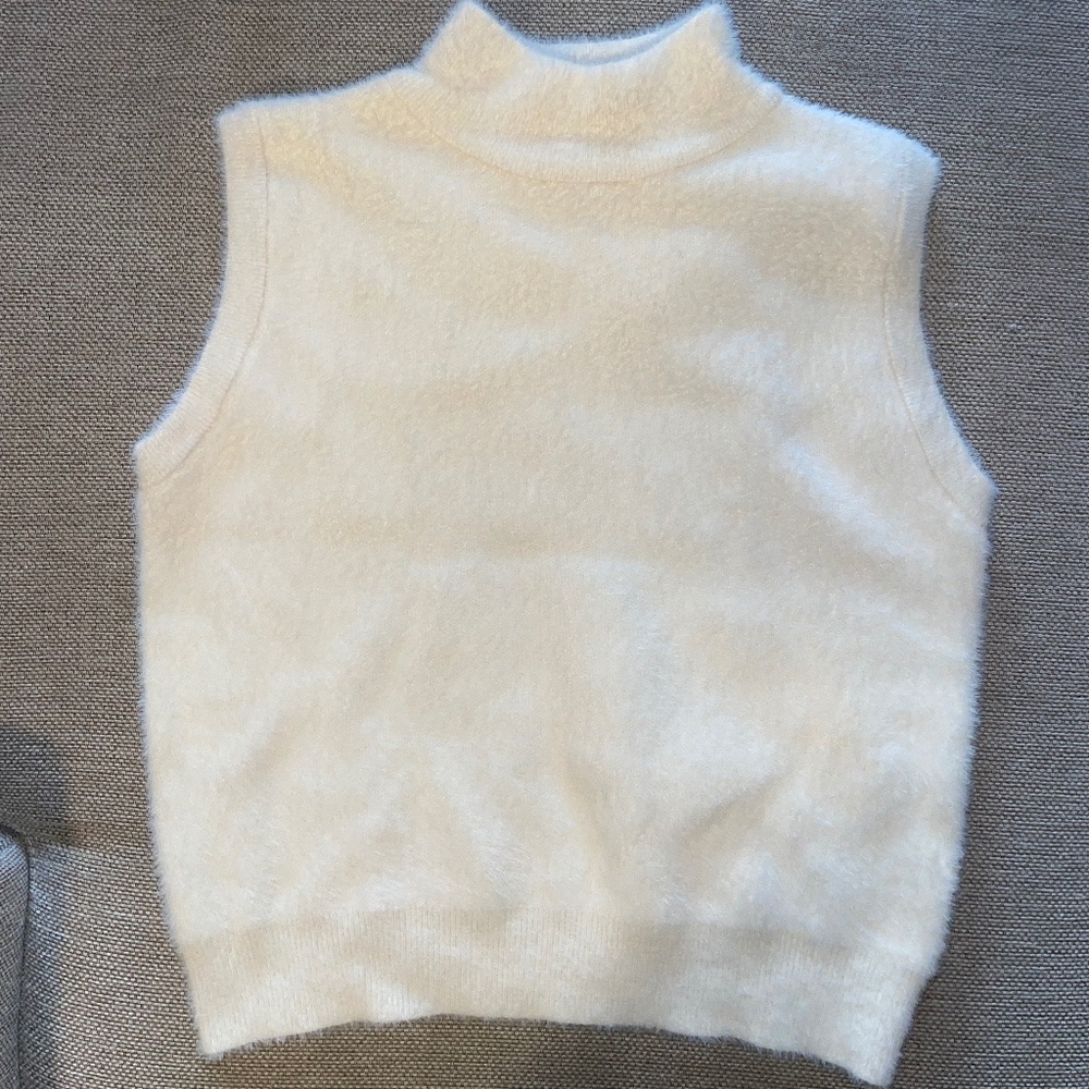 MOTEL Rocks White Fur Mock Tank